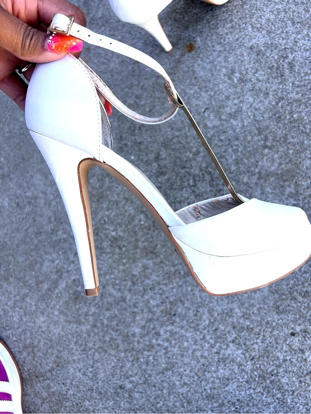 ALDO White Platform Heels Gold Bar Accent Ankle Strap Size 8 - Picture 3 of 6